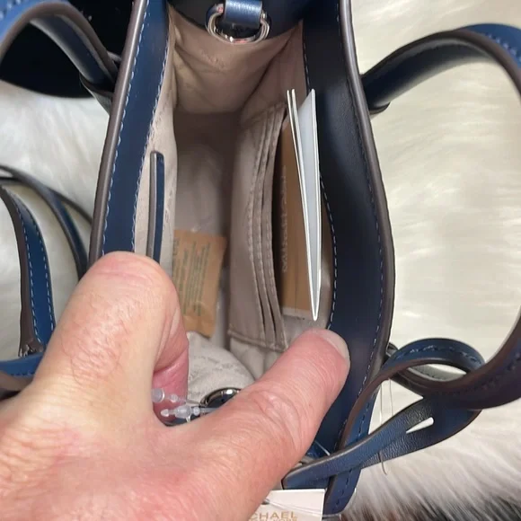 Michael Kors - Picture 4 of 5